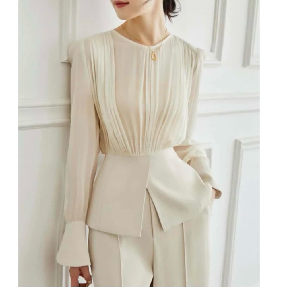 NWT StyleWe White Long Sleeve Blouse - Open to Offers✨
